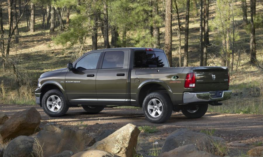  Dodge Ram 1500 Mossy Oak Edition 2011 года  (фото 2 из 8)